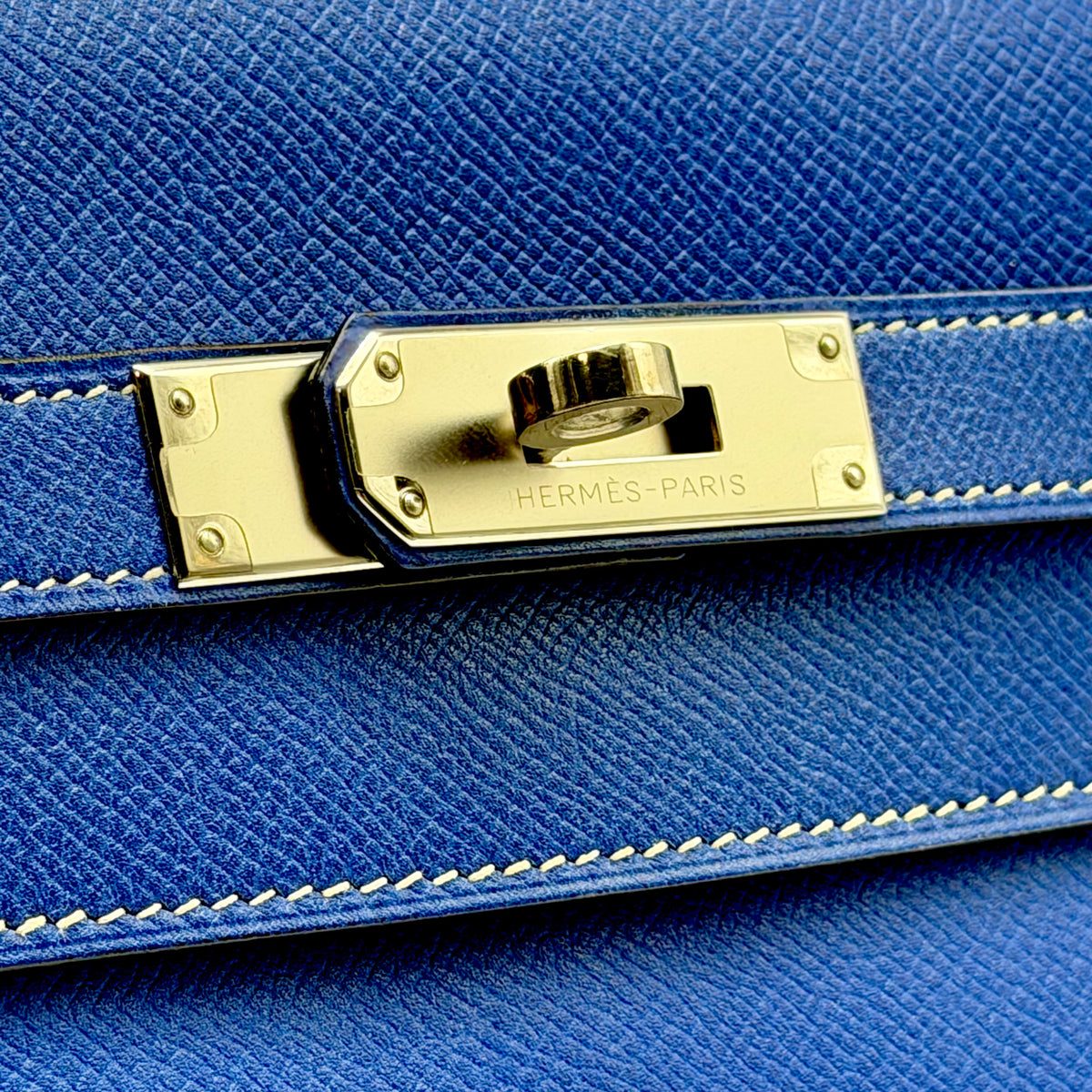 Kelly 32 Sellier Bleu Électrique Epsom Leather Palladium Hardware
