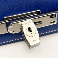 Kelly 32 Sellier Bleu Électrique Epsom Leather Palladium Hardware